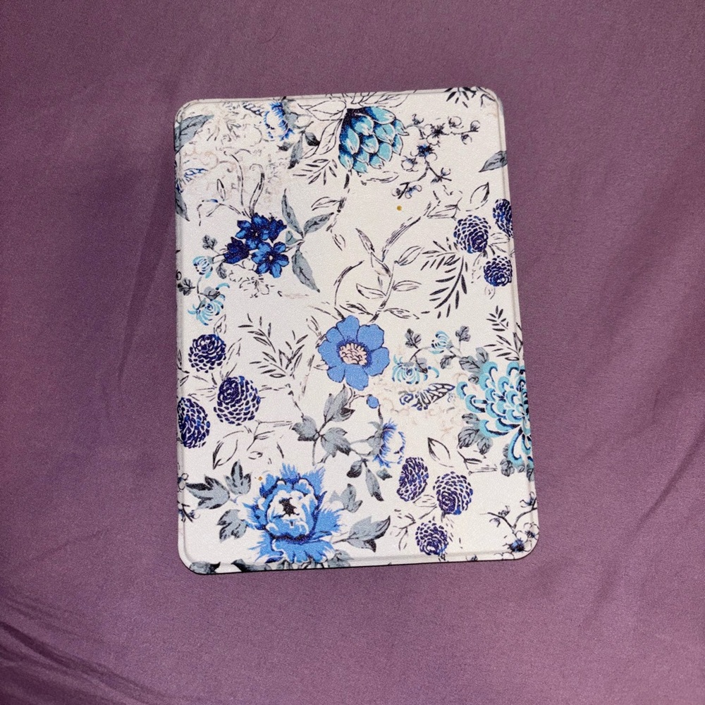 Kindle Paperwhite Floral Cover